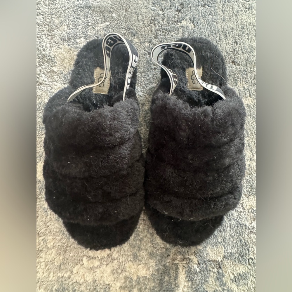UGG Black Soft Sandals Size 7 - Picture 4 of 4